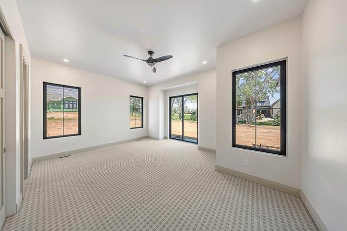 Ellen Drive Residence