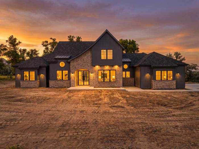 Ellen Drive Residence exterior at dusk